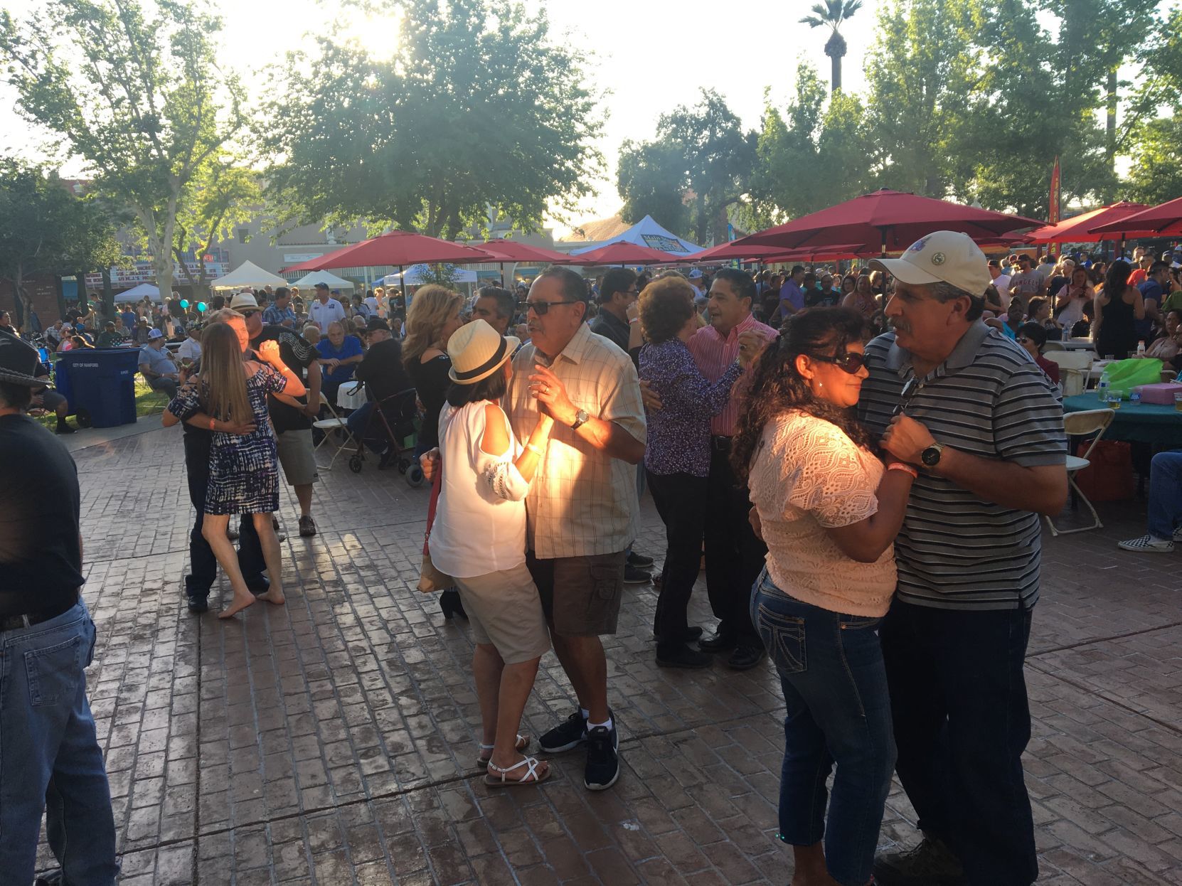 Thursday Market Slow Dance